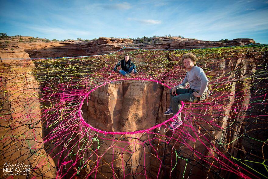 &quot;The Moab Monkey&quot; Kelompok Pemburu Adrenalin &quot;Kurang Kerjaan&quot;