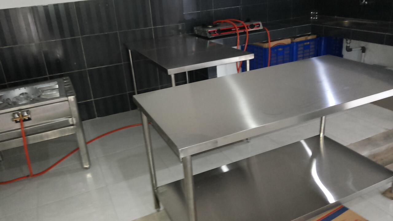 Dijual Kwali range, meja stainless (Bekasi, Cikarang)