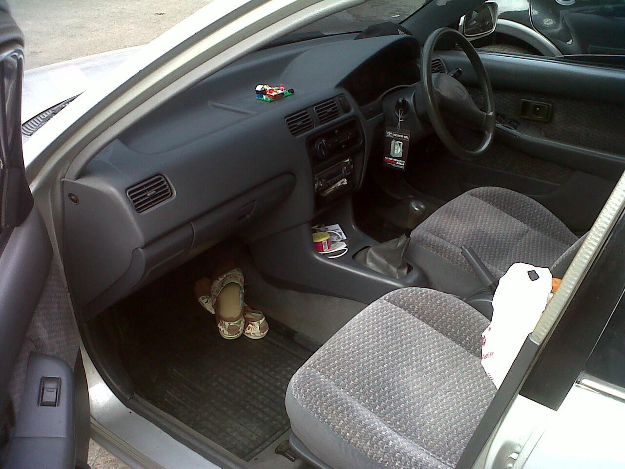 TOYOTA SOLUNA MT TAHUN 2000 SILVER