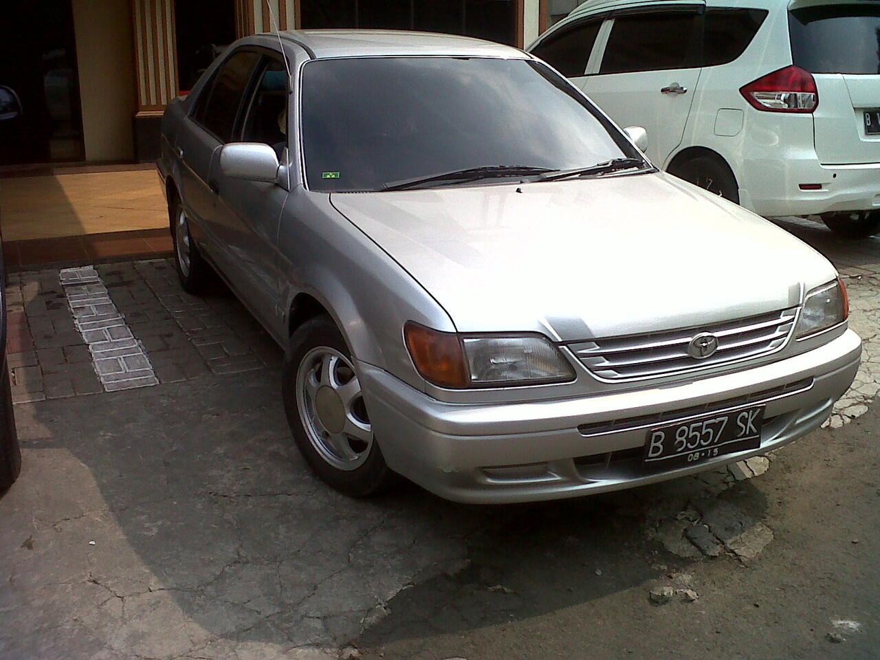 TOYOTA SOLUNA MT TAHUN 2000 SILVER