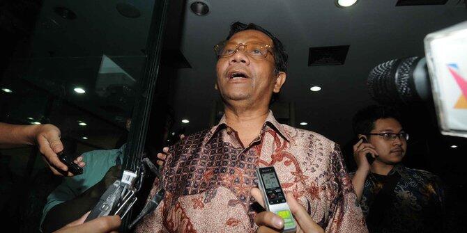 Diperiksa KPK soal sengketa Pilkada Tapteng, Mahfud MD bungkam