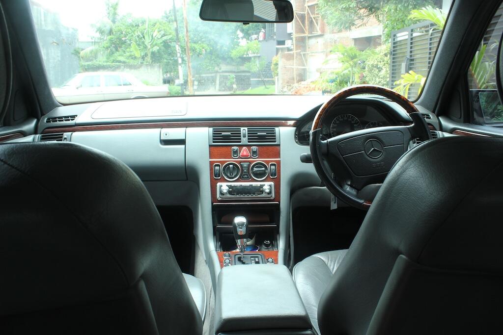 Mercedes Benz W210 New Eyes E230'97 Istimewa