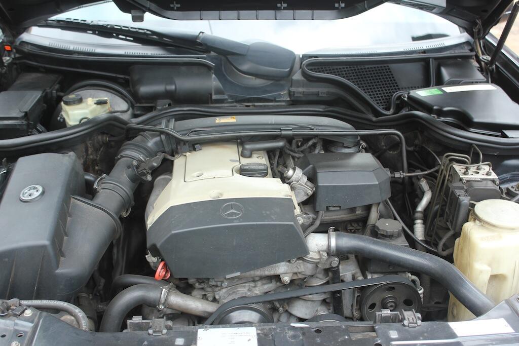 Mercedes Benz W210 New Eyes E230'97 Istimewa