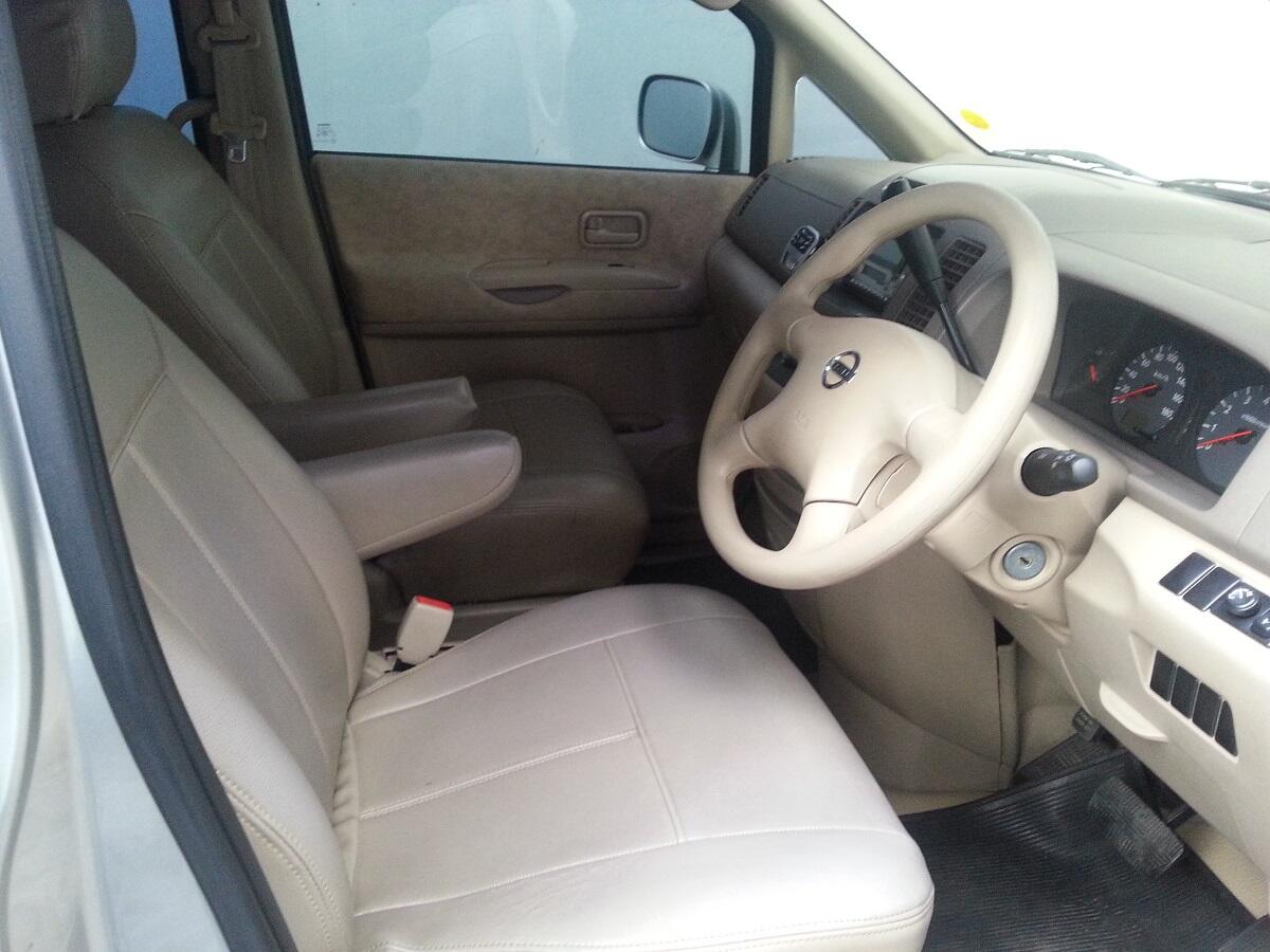 NISSAN SERENA CT 2004 AT BAGUS