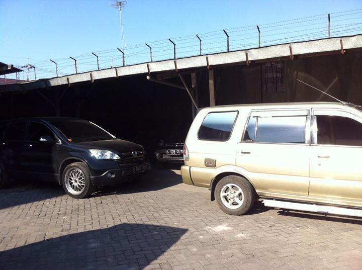 Isuzu Panther Coklat Muda 2001 L.s/2.5 At Istrimewa, Surabaya