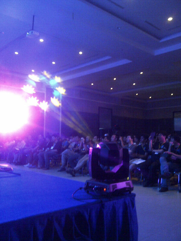 Sewa Rental LIGHTING LAMPU PANGGUNG RIGING SMOKE MACHINE PAR LED MOVING HEAD