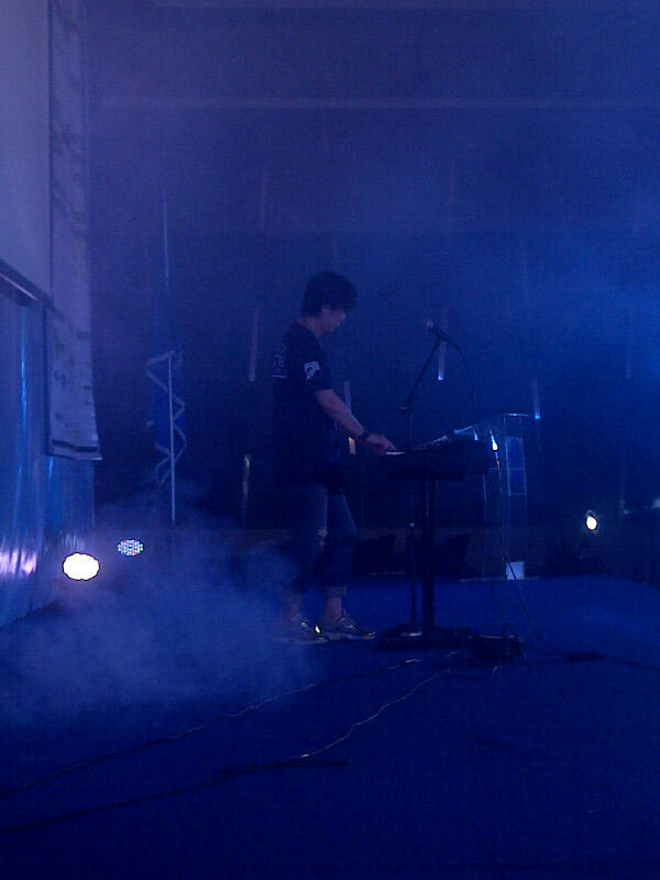Sewa Rental LIGHTING LAMPU PANGGUNG RIGING SMOKE MACHINE PAR LED MOVING HEAD