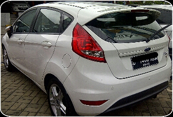 FORD FIESTA S AT 2011 PUTIH