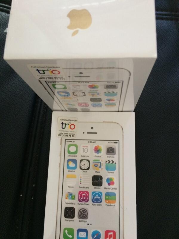 Terjual Iphone 5S 16GB GOLD garansi resmi trio. PT 