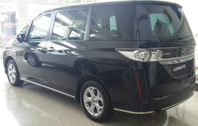 Terjual dijual mazda biante warna hitam nik 2014 model 