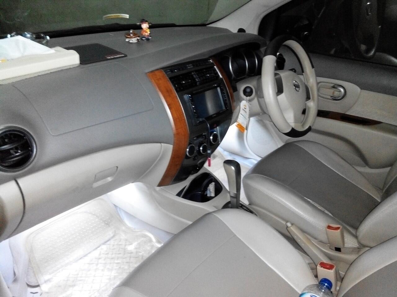 GRAND LIVINA XV 2008