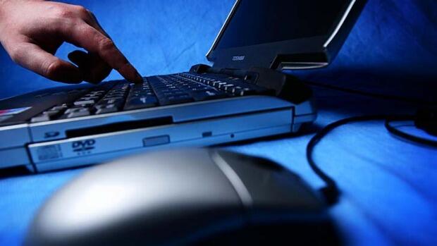 SINGKATAN YANG PERLU DI WASPADAI OARNGTUA TERHADAP ANAK PADA INTERNET/MEDSOS