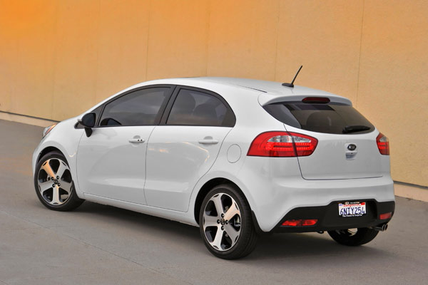 Kia all New MobiL Super Special Promo Natal dan Tahun Baru 2015(Hidayat)