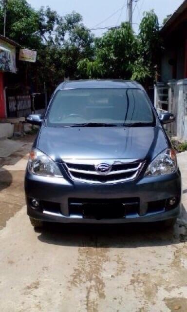 Daihatshu Xenia Li Warna Hitam