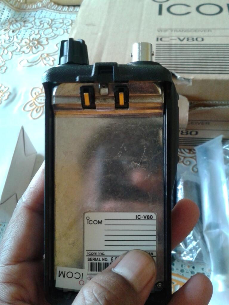 HT Icom IC-V80 BNOB
