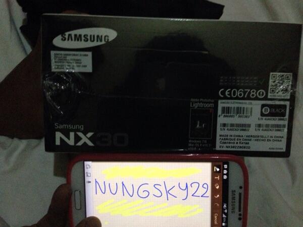 Dijual samsung kamera nx30 (masih baru segel belom kebuka)