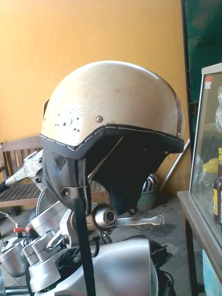 Terjual WTS Helm Jadul batok ori fungsi JUNGLI CHIPS 