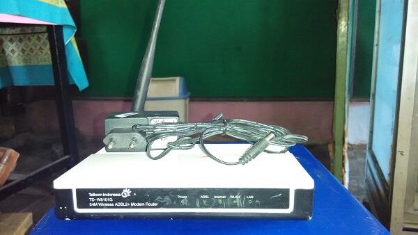 adaptor/Charger laptop Sony PCGA-AC19V1/ sony VAIO bekas ori