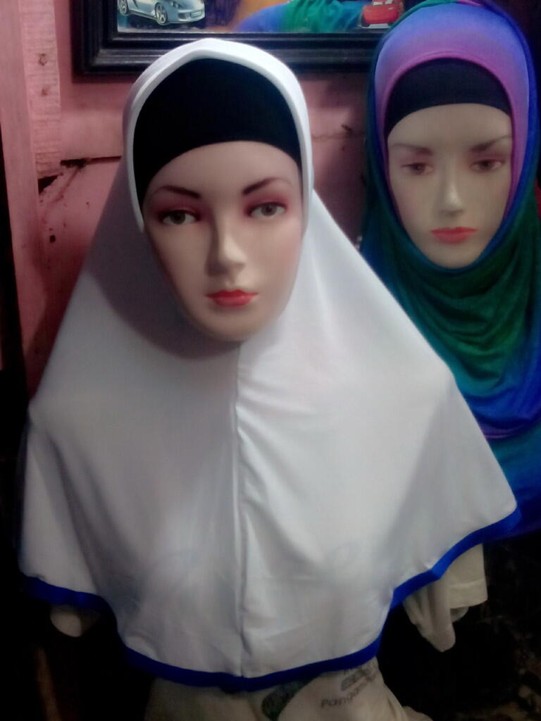 kerudung bergo mahasiswi kebidanan