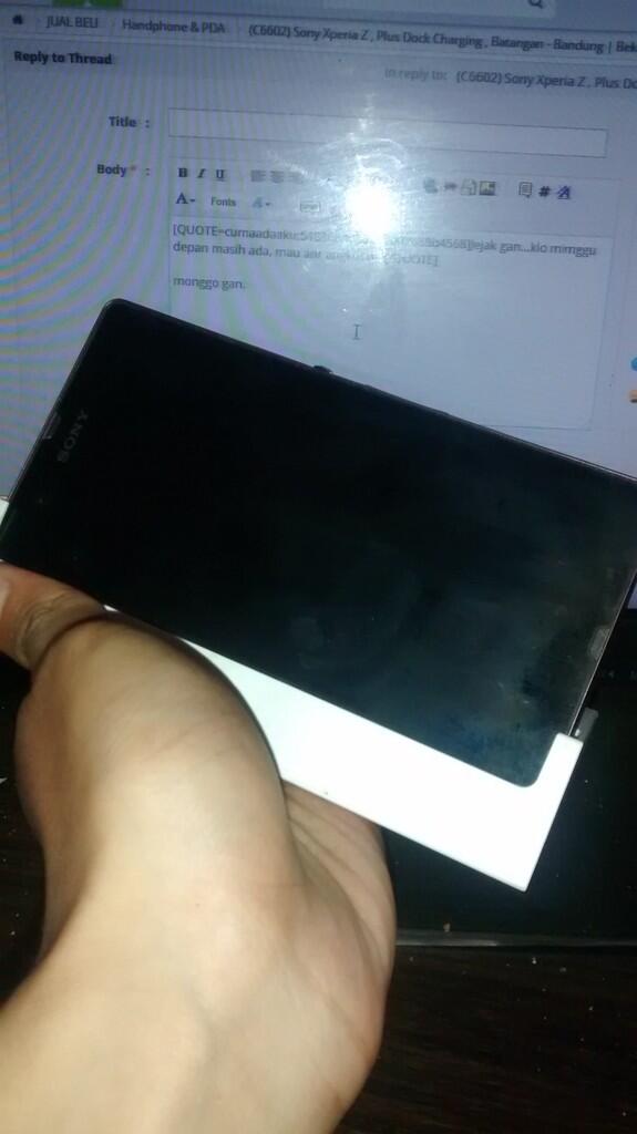 (C6602) Sony Xperia Z , Plus Dock Charging , Batangan - Bandung | Bekas