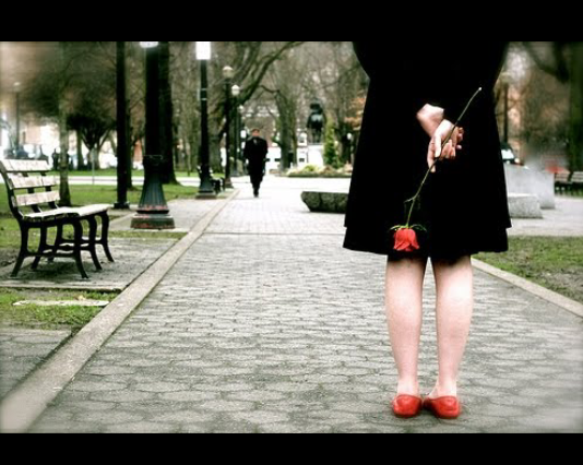 6 Hal Ini Sering Dilakukan Oleh Para Pengagum Rahasia