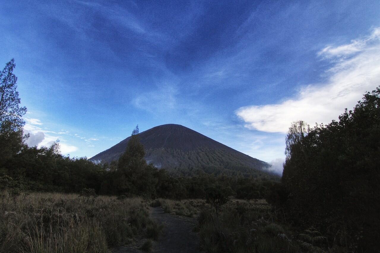 &#91;CATPER&#93; PERJALANAN KE PUNCAK PARA DEWA , SEMERU &#91;SHARING COST&#93;