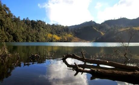 Misteri Gunung Semeru yang Selalu Menarik Para Pendaki