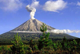 Misteri Gunung Semeru yang Selalu Menarik Para Pendaki
