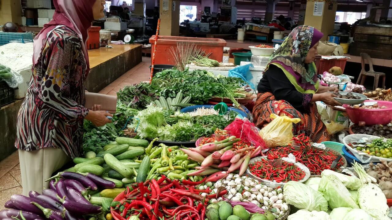 It's Not Easy To Be Me.. Tukang Sayur