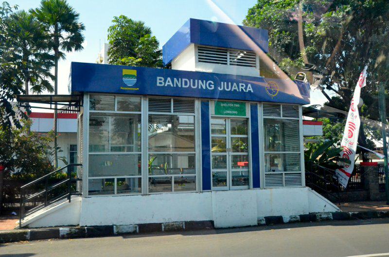 Nasib Halte (Warga Bandung Masuk)