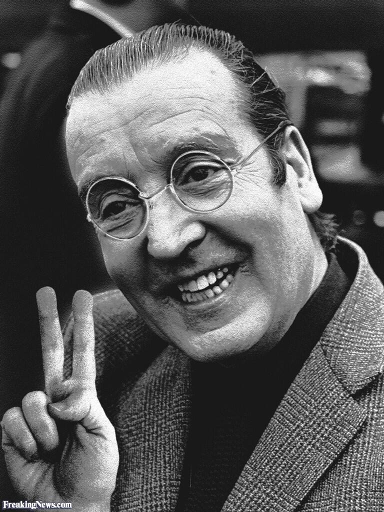 34 Tahun John Lennon Pergi , tapi tetep ada di hati