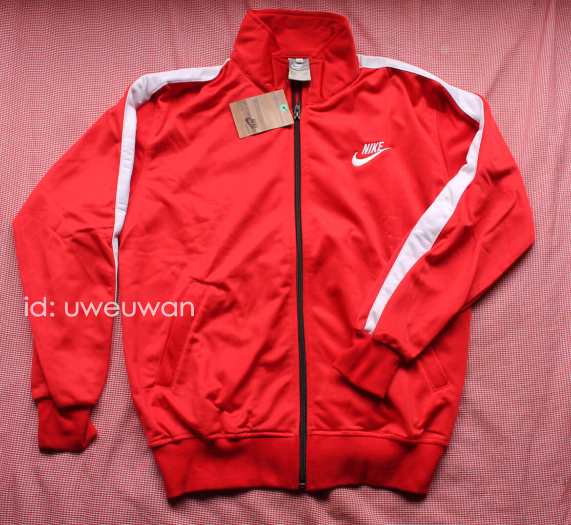 WTS replika 99% bahan mirip asli jaket nike, juventus