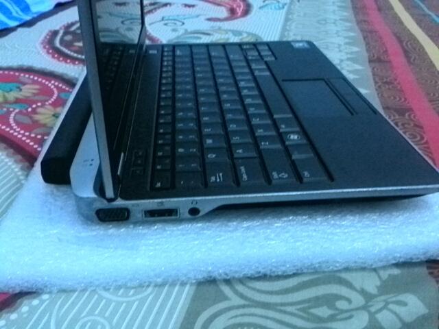 Dell Core i5 (Sandy) Layar 12"..Masih Bagus