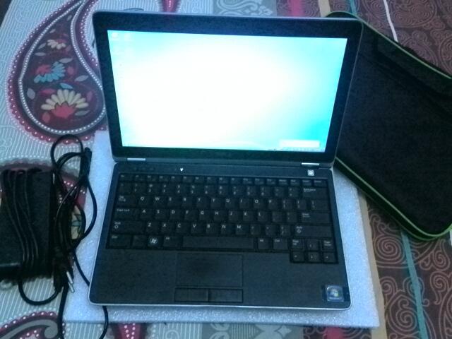 Dell Core i5 (Sandy) Layar 12"..Masih Bagus