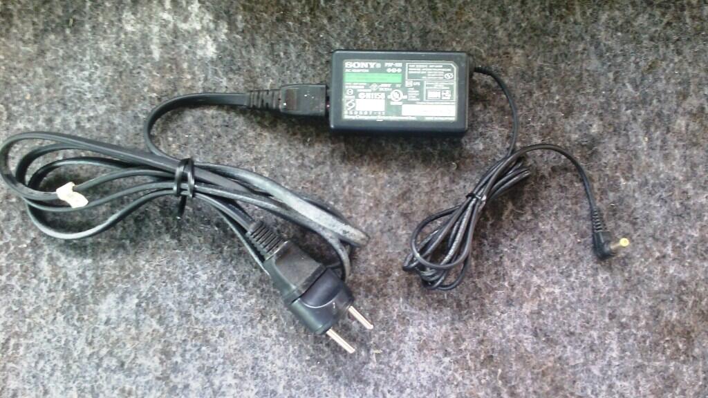 Adaptor PSP-100 SONY 5V 2000mA/2A bekas solo murah