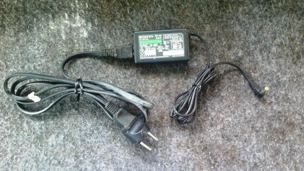Adaptor PSP-100 SONY 5V 2000mA/2A bekas solo murah