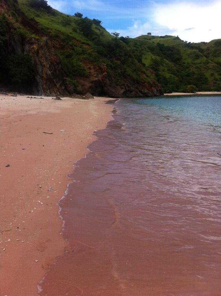 &#91;FR&#93; PANTAI PE'DE SURGA TERSEMBUNYI PASIR PINK SEBELAH BARAT DESA KOMODO