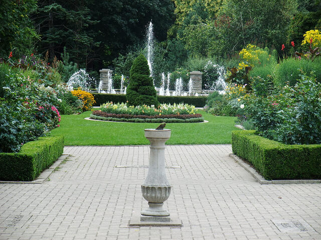 Kisah Cinta Kastil Casa Loma 