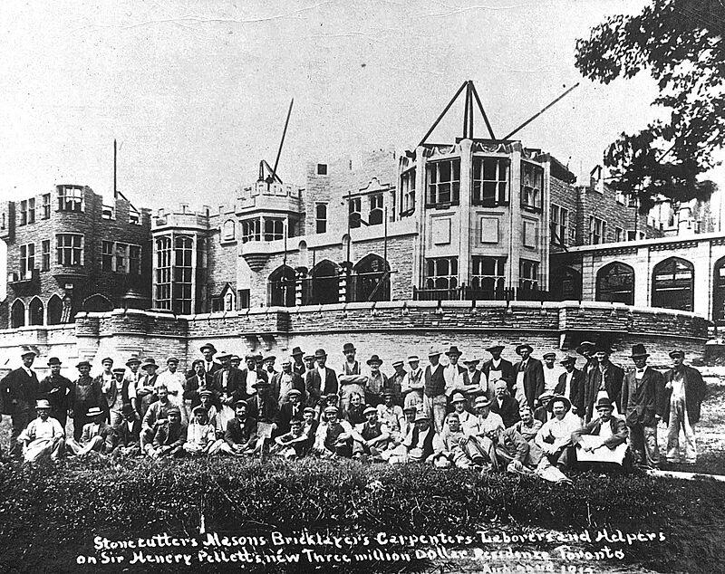 Kisah Cinta Kastil Casa Loma 