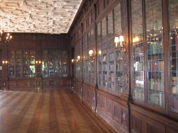 Kisah Cinta Kastil Casa Loma 