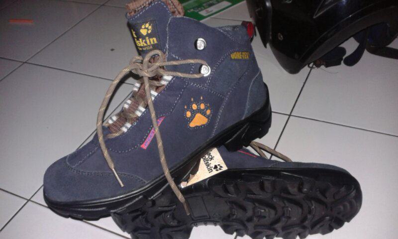 Sepatu Gunung / Trail Boots Jack Wolfskin , The North Face , Columbia, Karrimor