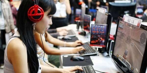 Tipe - tipe perilaku wanita saat ditinggal Main oleh cowoknya