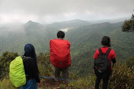 &#91;CATPER&#93; Harus nyoba kesini... Gunung Rakutak dan Danau Ciharus 29-30 November 2014