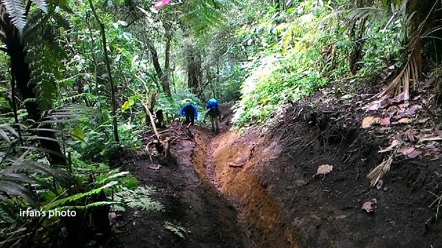 &#91;CATPER&#93; Harus nyoba kesini... Gunung Rakutak dan Danau Ciharus 29-30 November 2014