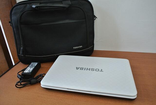Toshiba L745 Core i5 2450 White || Surabaya Masuk.,!!