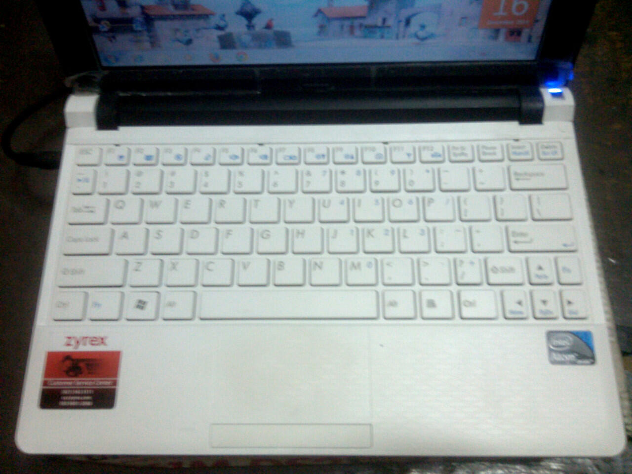 Netbook Zyrex SKY LW1221 Mulus Murmer