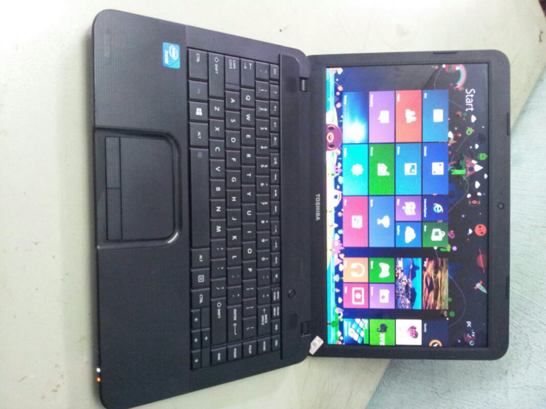 Toshiba Satellite C800 muraah gaan..