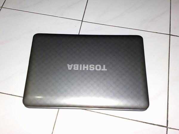 GAMING TOSHIBA L745 CORE i3 KOMPLIT SEGEL UTUH VGA NVIDIA 1GB (SOLO)