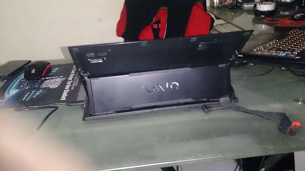 laptop sony duo 11,6" layar bisa di lipat seperti tablet