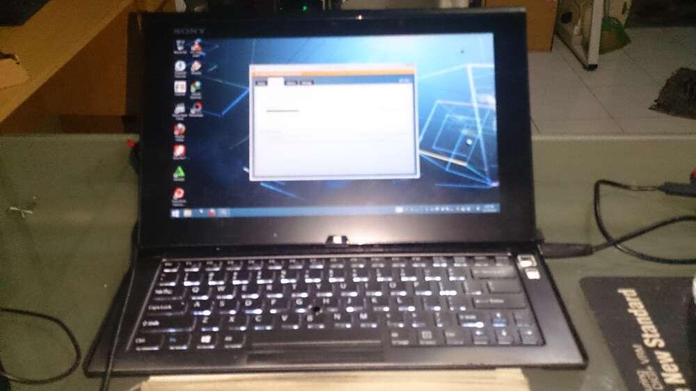 laptop sony duo 11,6" layar bisa di lipat seperti tablet